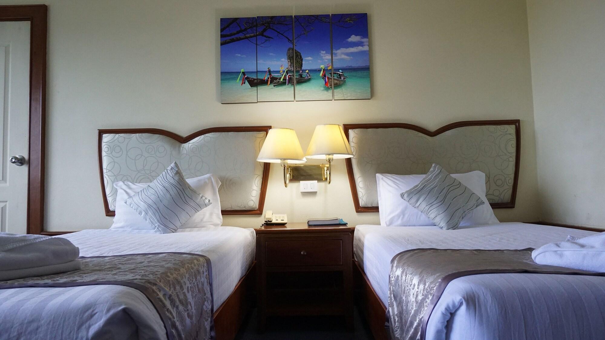 Wattana Park Hotel Trang Bagian luar foto
