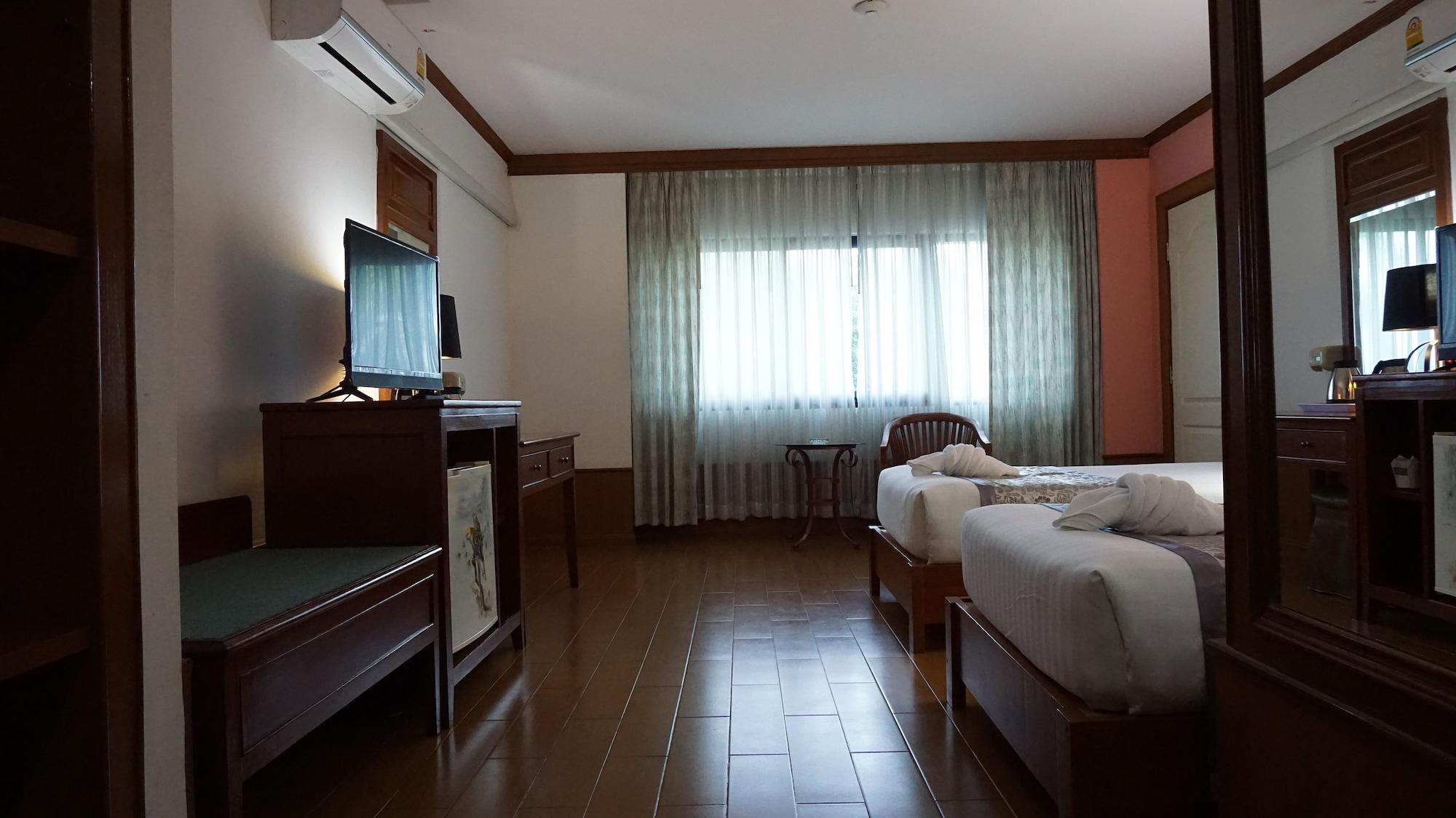 Wattana Park Hotel Trang Bagian luar foto