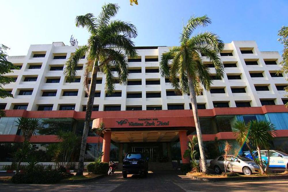 Wattana Park Hotel Trang Bagian luar foto