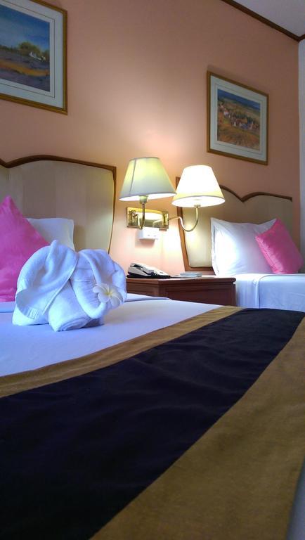 Wattana Park Hotel Trang Bagian luar foto