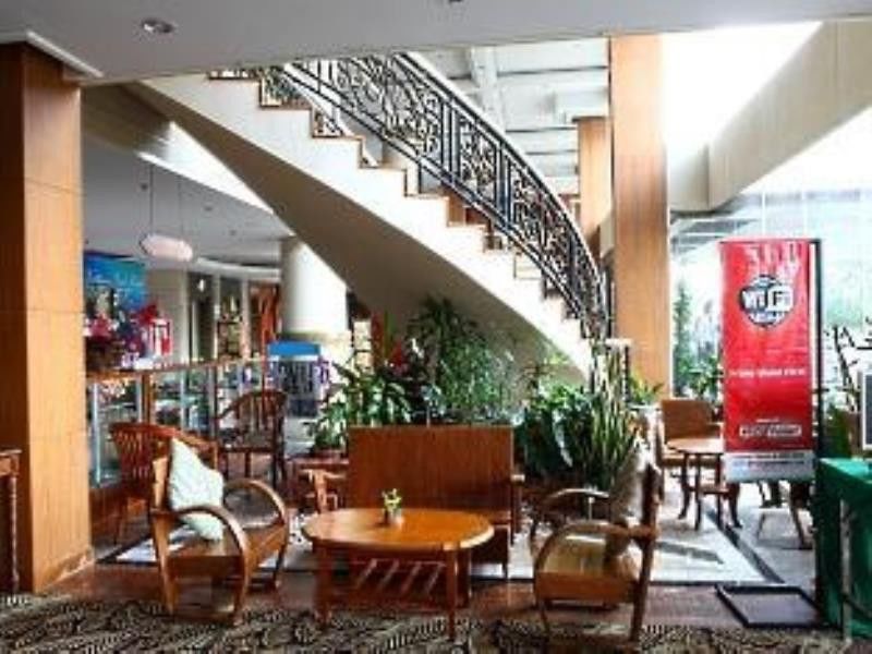 Wattana Park Hotel Trang Bagian luar foto