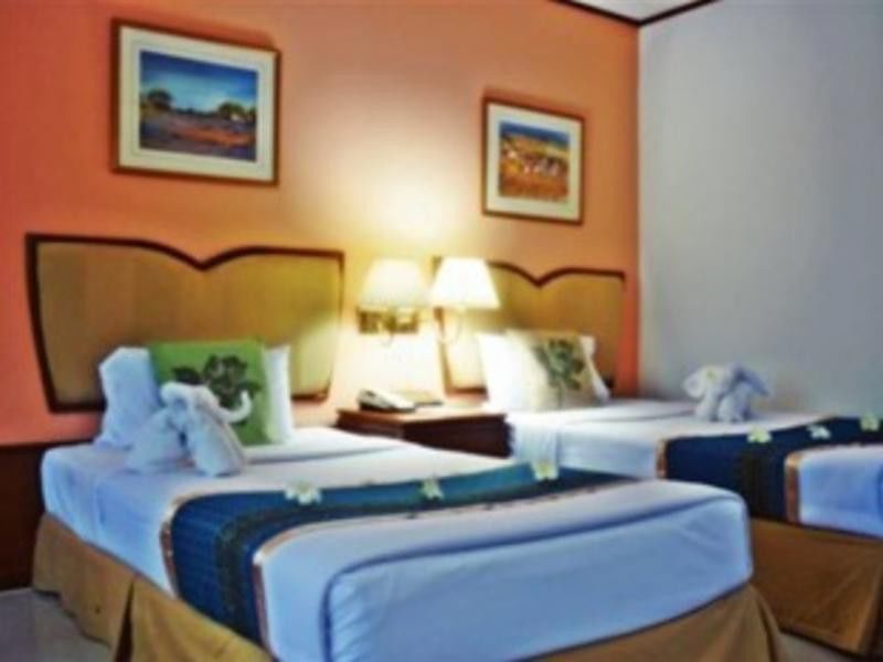 Wattana Park Hotel Trang Bagian luar foto