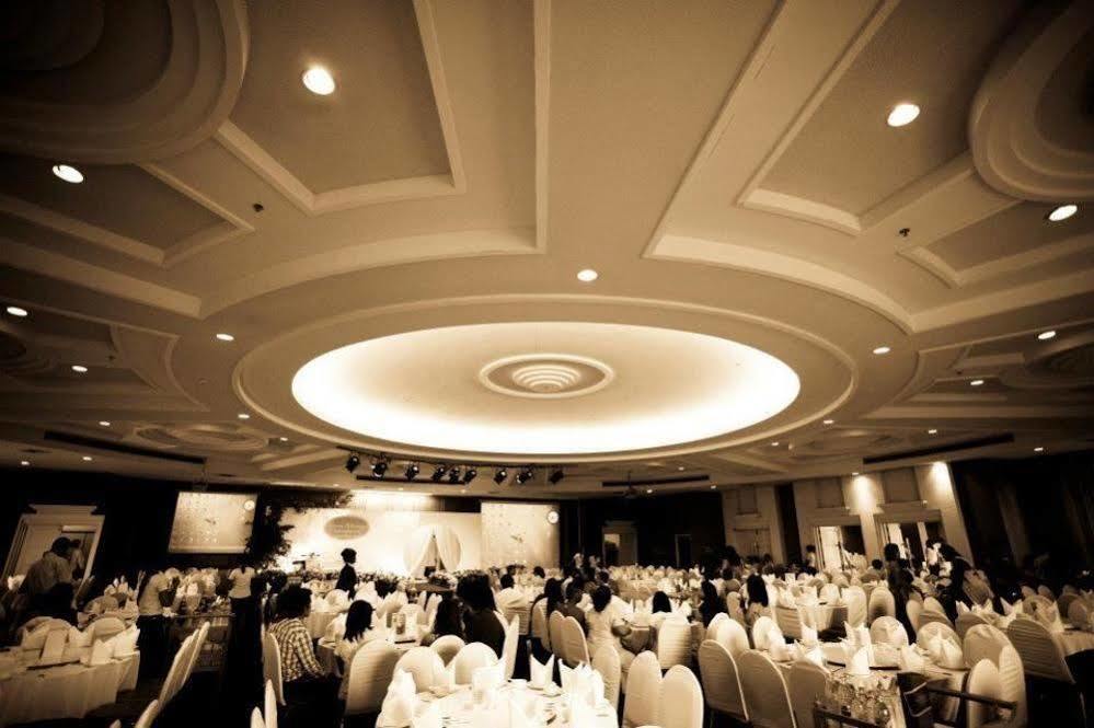 Wattana Park Hotel Trang Bagian luar foto
