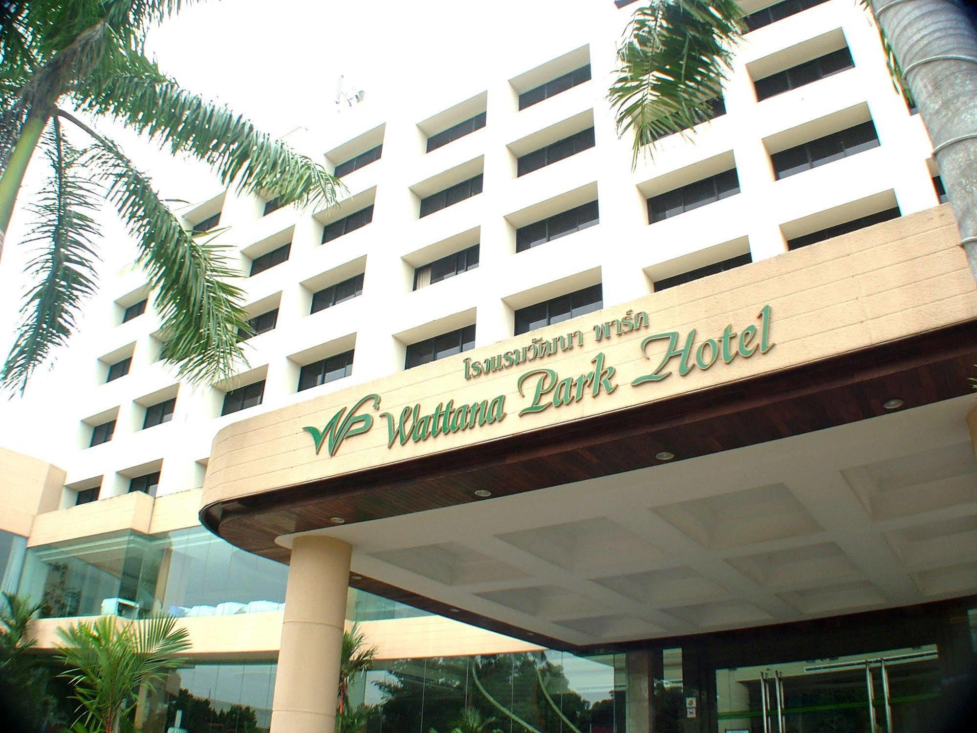 Wattana Park Hotel Trang Bagian luar foto