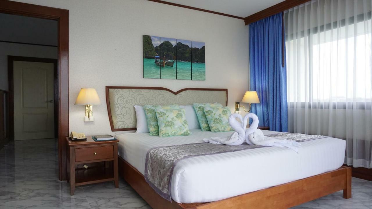 Wattana Park Hotel Trang Bagian luar foto