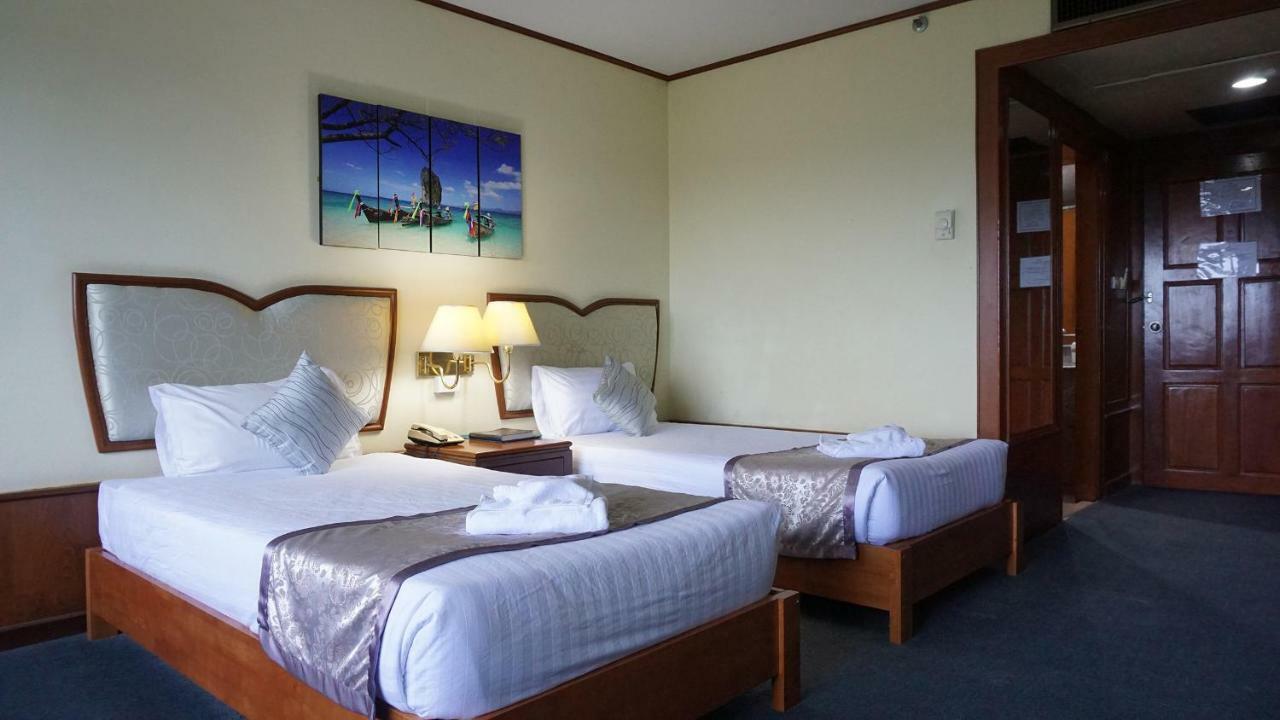 Wattana Park Hotel Trang Bagian luar foto